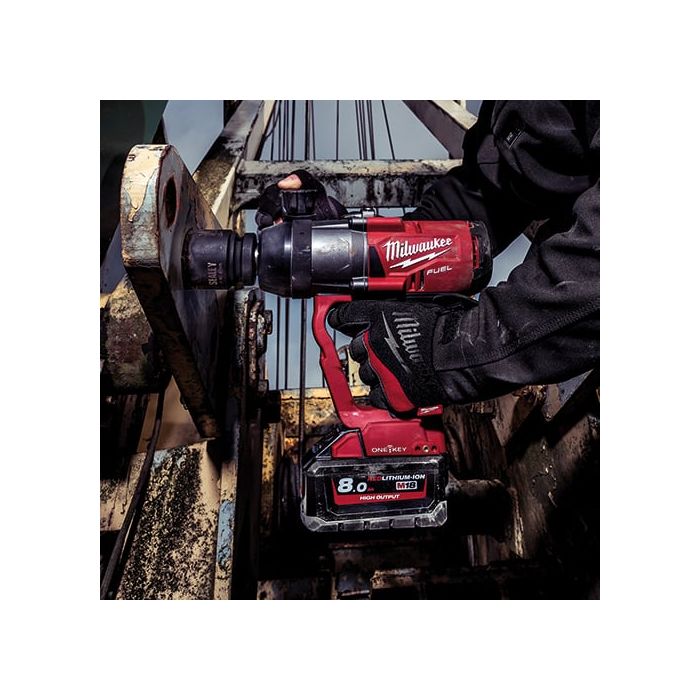 M18 FUEL™ 1インチ 2033Nm インパクトレンチ