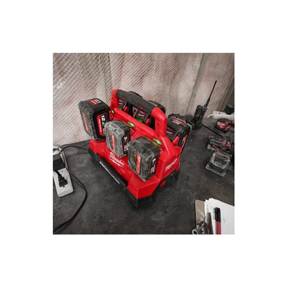 M18™ PACKOUT™  6口 充電器
